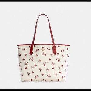 Coach City Tote With Ladybug Floral Print with Slim Wallet